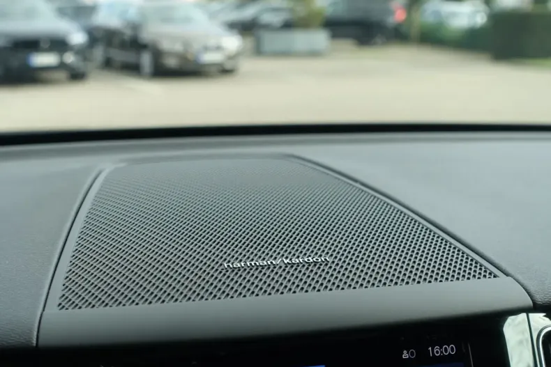 Volvo XC60 din 2022 cu 46.000 km - oferta VOL109619 - foto 23