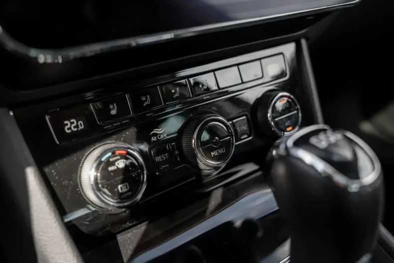 Skoda Superb din 2021 cu 71.227 km - oferta SKO109624 - foto 13