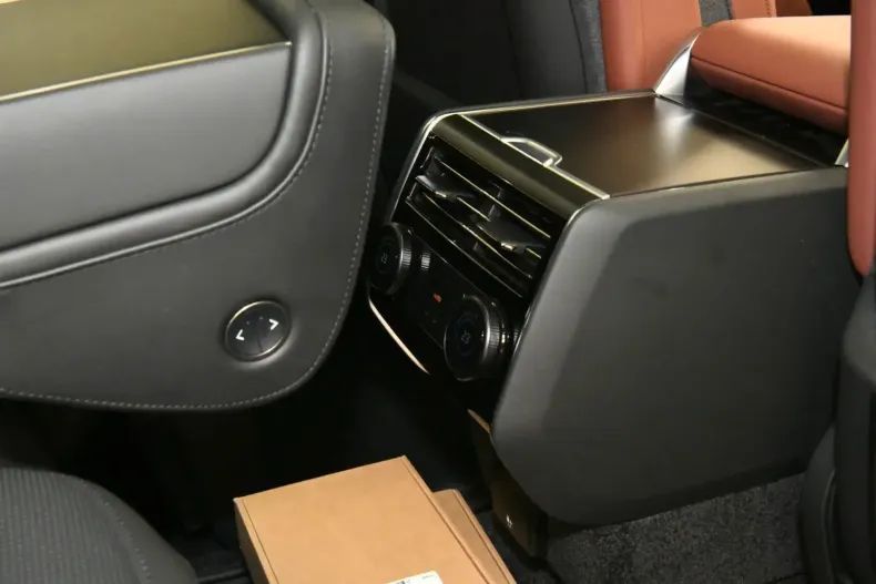 Land Rover Range Rover din 2024 cu 7.000 km - oferta LAN109627 - foto 20