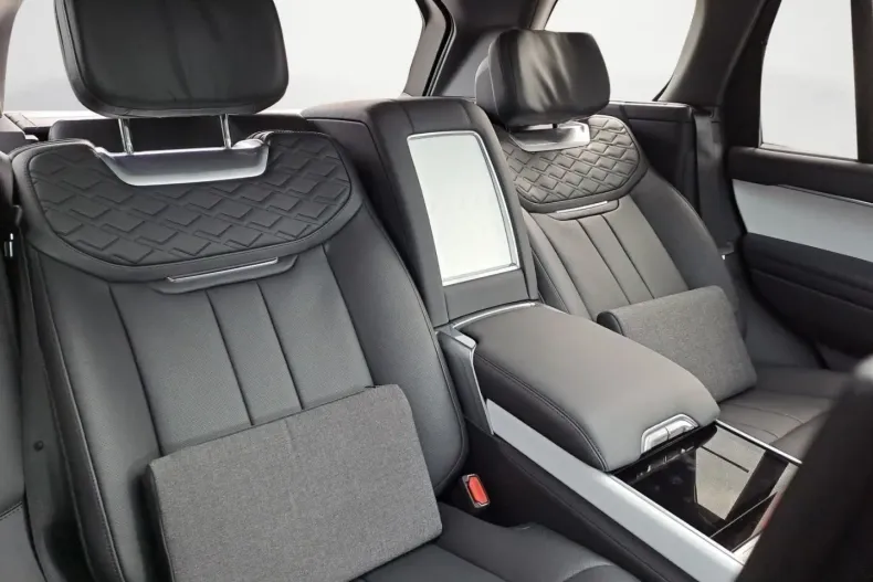 Land Rover Range Rover din 2024 cu 10.519 km - oferta LAN109630 - foto 5