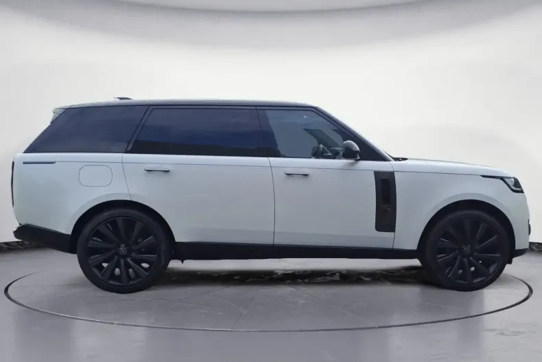 Land Rover Range Rover din 2024 cu 10.519 km - oferta LAN109630 - foto 6