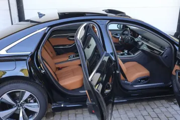 Audi A8 din 2024 - oferta AUD109635