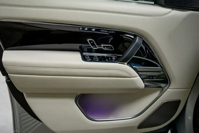 Land Rover Range Rover din 2024 cu 26.900 km - oferta LAN109640 - foto 14