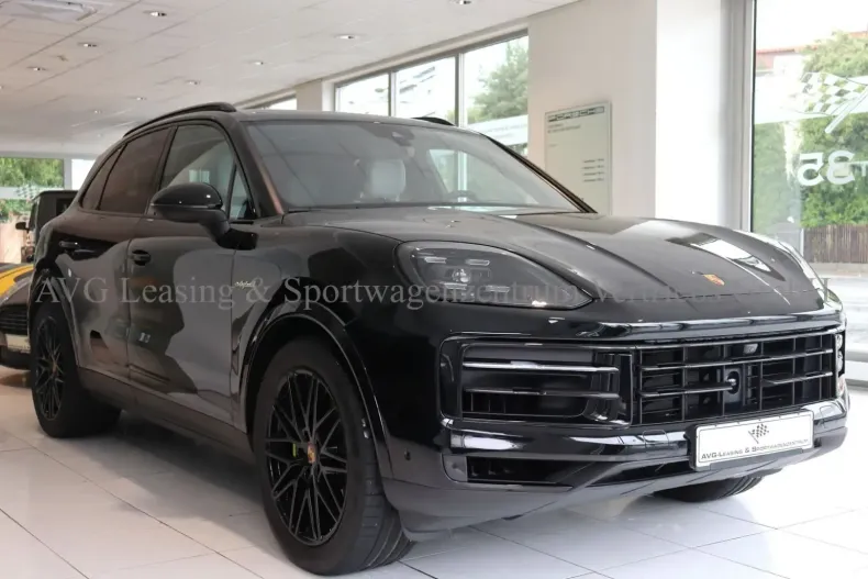 Porsche Cayenne din 2024 cu 24.445 km - oferta POR109644 - foto 1
