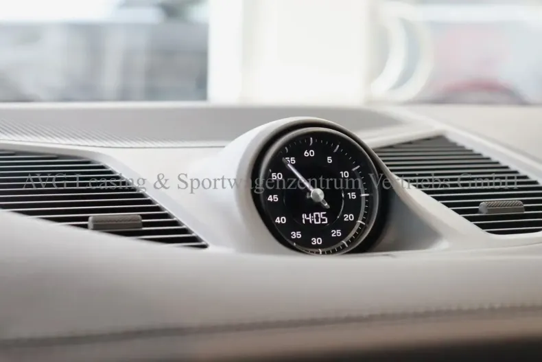 Porsche Cayenne din 2024 cu 24.445 km - oferta POR109644 - foto 28