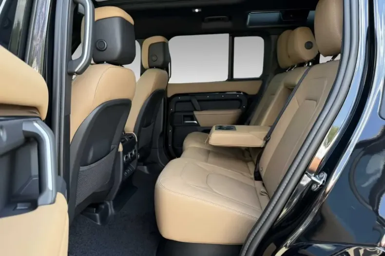 Land Rover Defender din 2024 cu 28.800 km - oferta LAN109647 - foto 8