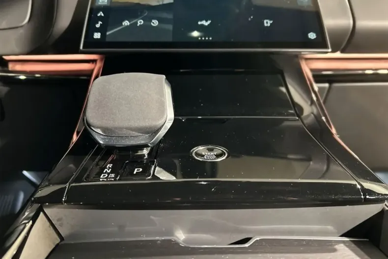 Land Rover Range Rover Sport din 2024 cu 29.368 km - oferta LAN109649 - foto 15