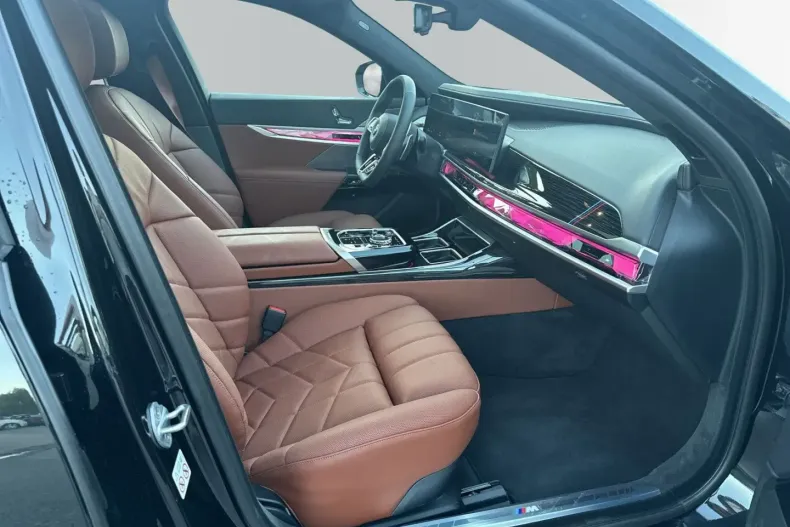 BMW 750 din 2024 cu 17.500 km - oferta BMW109650 - foto 9