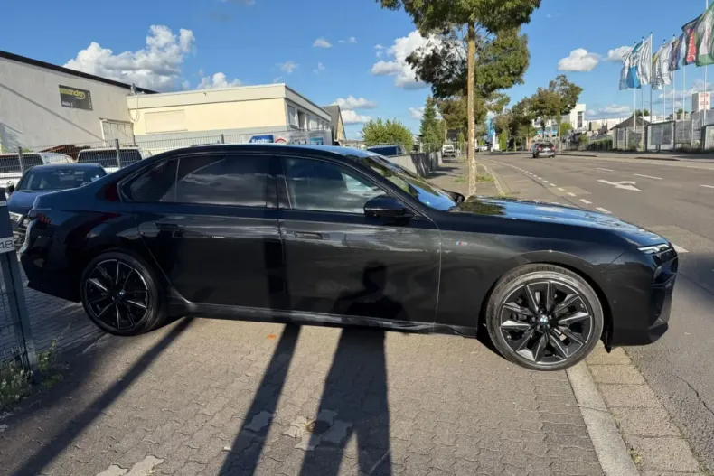 BMW 740 din 2024 cu 38.632 km - oferta BMW109698 - foto 4