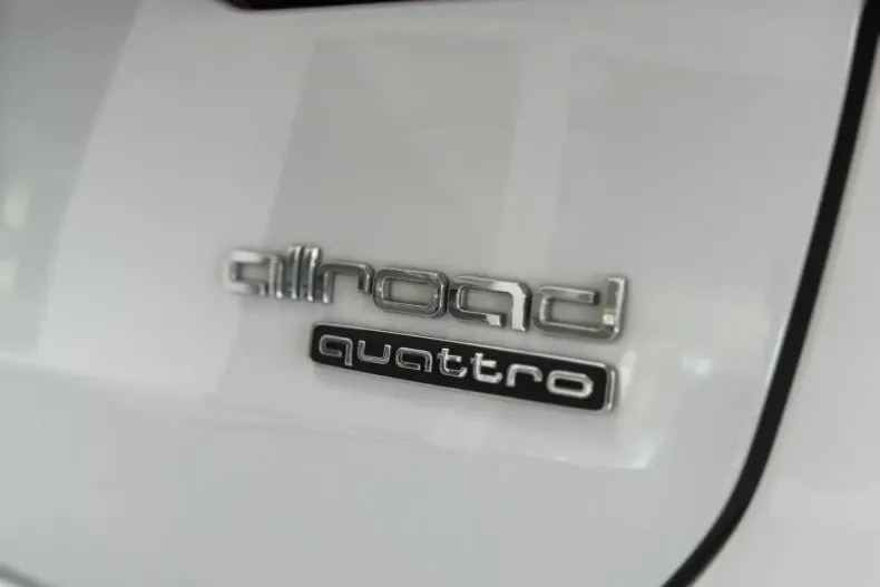 Audi A6 Allroad din 2021 cu 61.000 km - oferta AUD109721 - foto 30