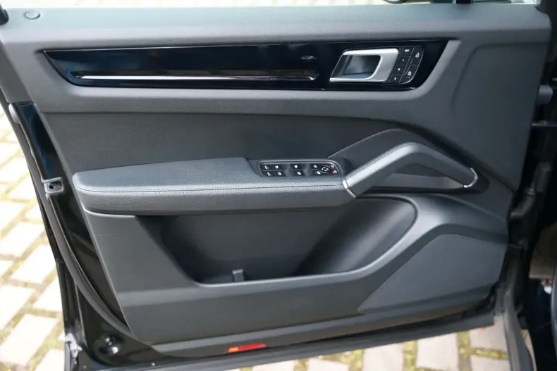 Porsche Cayenne din 2021 cu 71.140 km - oferta POR109735 - foto 10