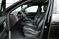 Porsche Cayenne din 2021 cu 71.140 km - oferta POR109735 - foto 12