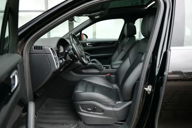 Porsche Cayenne din 2021 cu 71.140 km - oferta POR109735 - foto 12