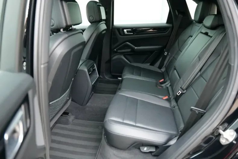 Porsche Cayenne din 2021 cu 71.140 km - oferta POR109735 - foto 21