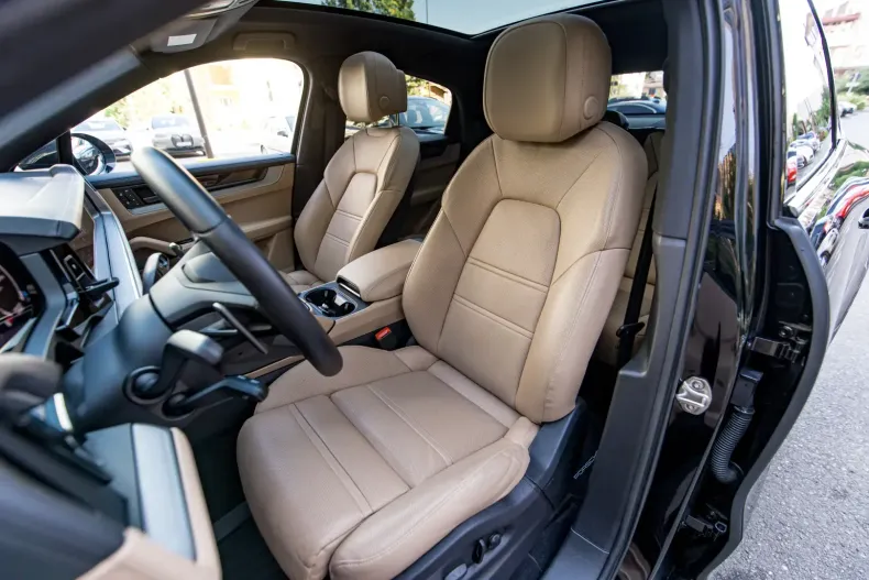 Porsche Cayenne din 2023 cu 31.900 km - oferta POR109739 - foto 22