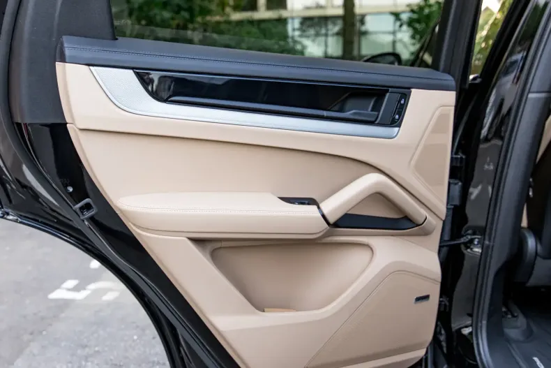 Porsche Cayenne din 2023 cu 31.900 km - oferta POR109739 - foto 34