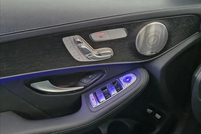 Mercedes-Benz GLC 300 din 2021 cu 34.874 km - oferta MER109747 - foto 10