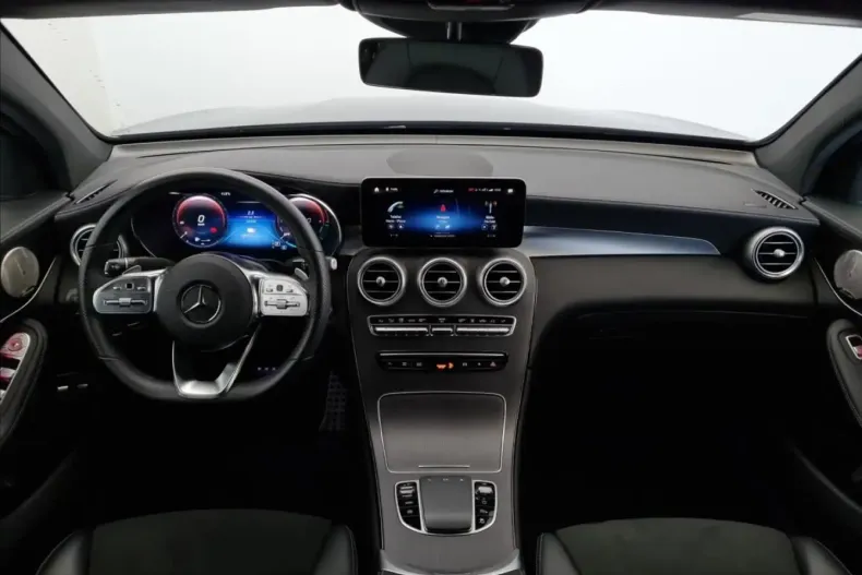 Mercedes-Benz GLC 300 din 2021 cu 34.874 km - oferta MER109747 - foto 11
