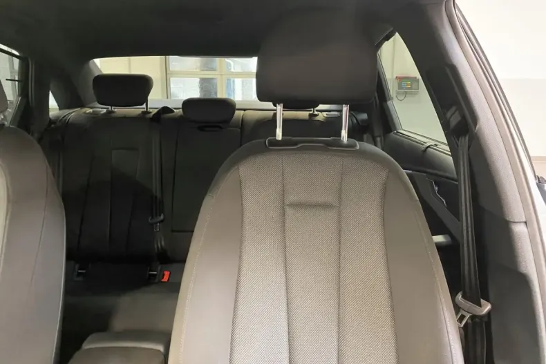 Audi A4 din 2024 cu 19.231 km - oferta AUD109750 - foto 9