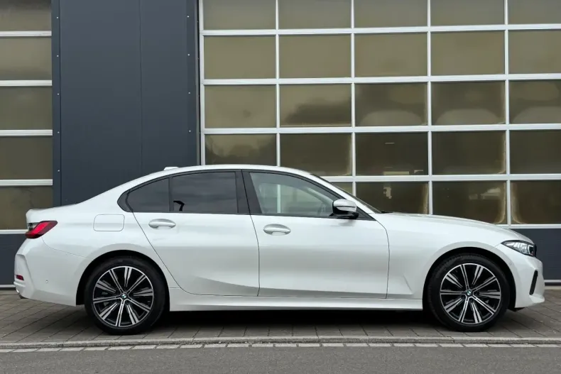 BMW 320 din 2023 cu 40.000 km - oferta BMW109755 - foto 6