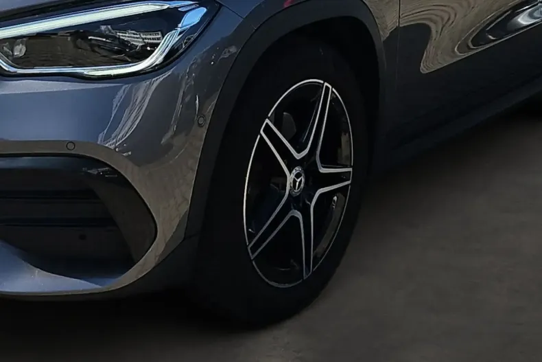 Mercedes-Benz GLA 220 din 2022 cu 62.811 km - oferta MER109777 - foto 6