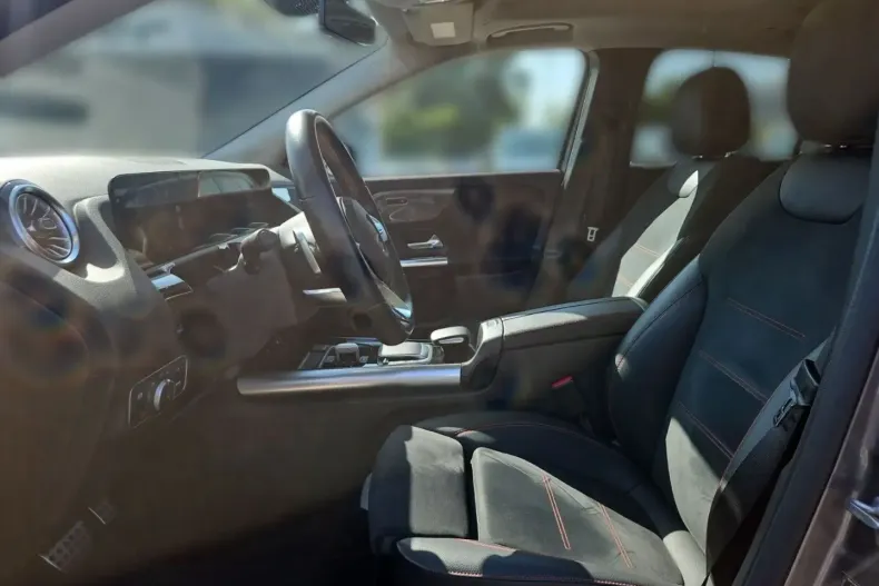 Mercedes-Benz GLA 220 din 2022 cu 62.811 km - oferta MER109777 - foto 7