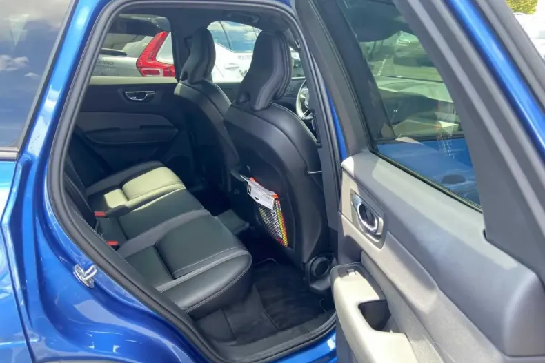 Volvo XC60 din 2021 cu 47.094 km - oferta VOL109780 - foto 13