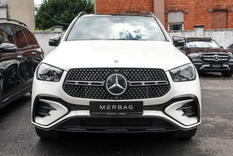 Mercedes-Benz GLE 580 din 2024 cu 11.400 km - oferta MER109791 - foto 4