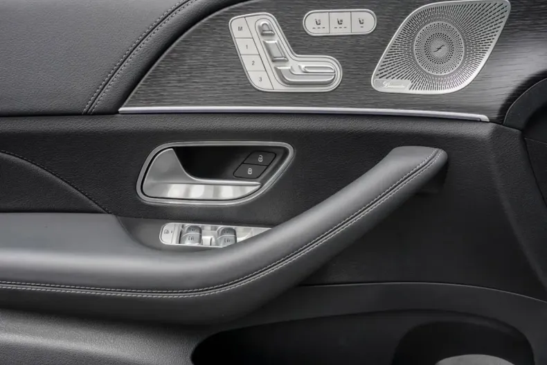 Mercedes-Benz GLE 580 din 2024 cu 11.400 km - oferta MER109791 - foto 18