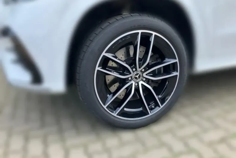 Mercedes-Benz GLE 580 din 2024 cu 17.063 km - oferta MER109795 - foto 4