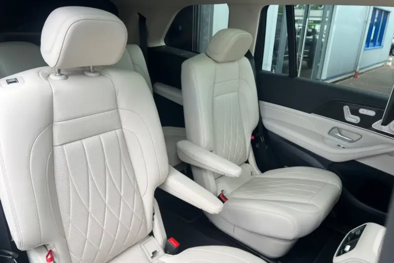 Mercedes-Benz GLS 63 din 2024 cu 22.000 km - oferta MER109798 - foto 21