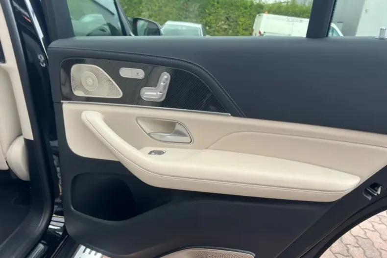 Mercedes-Benz GLS 63 din 2024 cu 22.000 km - oferta MER109798 - foto 32