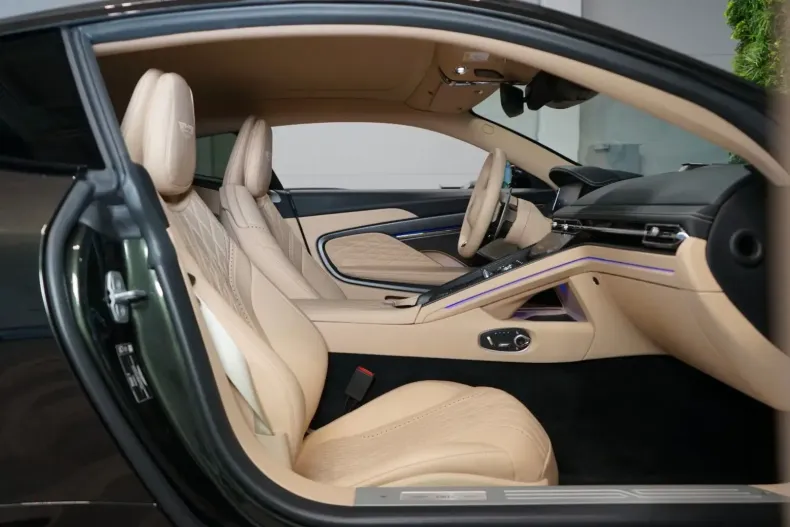 Aston Martin DB12 din 2024 cu 2.501 km - oferta AST109807 - foto 23