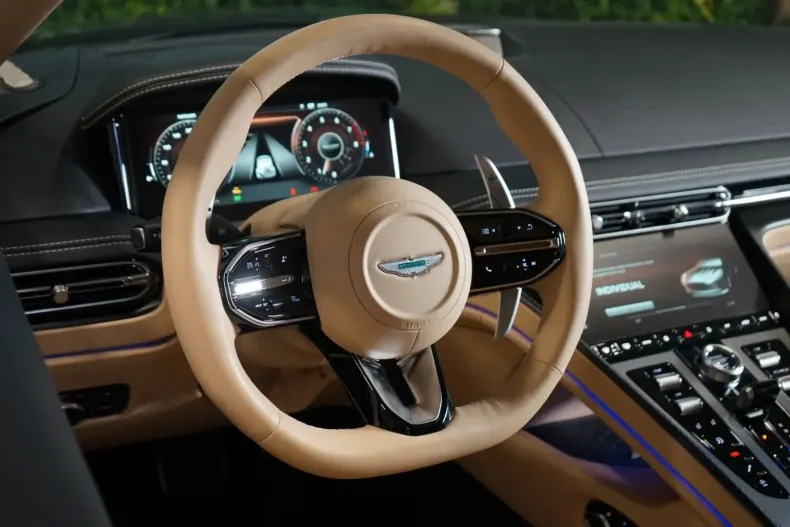 Aston Martin DB12 din 2024 cu 2.501 km - oferta AST109807 - foto 24