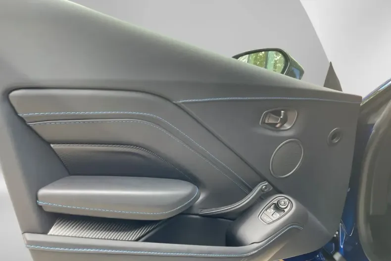 Aston Martin V12 Vantage din 2024 cu 1.001 km - oferta AST109816 - foto 13