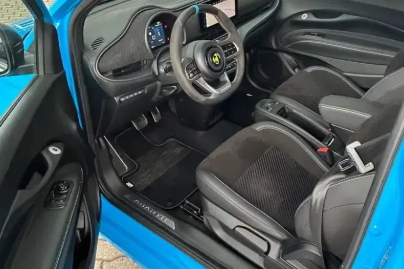 Abarth 500 din 2023 cu 5.995 km - oferta ABA109820 - foto 9