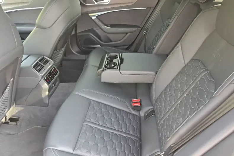 Audi RS7 din 2023 cu 19.271 km - oferta AUD109829 - foto 8