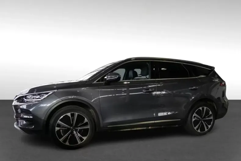 BYD TANG din 2025 cu 9.900 km - oferta BYD109833 - foto 1