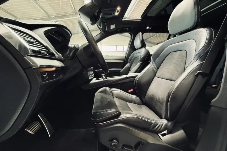 Volvo XC90 din 2021 cu 88.687 km - oferta VOL109838 - foto 11