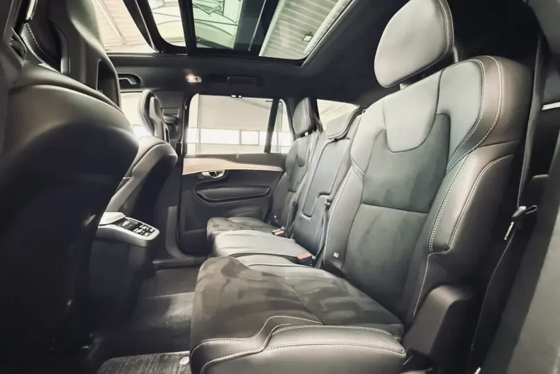 Volvo XC90 din 2021 cu 88.687 km - oferta VOL109838 - foto 13