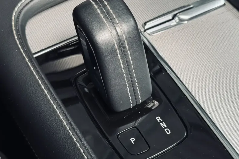 Volvo XC90 din 2021 cu 88.687 km - oferta VOL109838 - foto 32