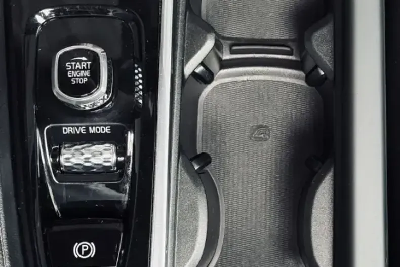 Volvo XC90 din 2021 cu 88.687 km - oferta VOL109838 - foto 34