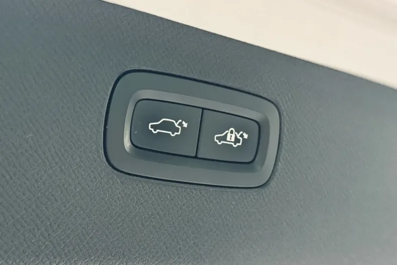 Volvo XC90 din 2021 cu 88.687 km - oferta VOL109838 - foto 39