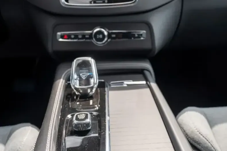 Volvo XC90 din 2022 cu 63.000 km - oferta VOL109846 - foto 15