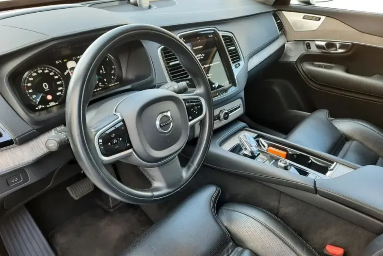 Volvo XC90 din 2021 cu 57.621 km - oferta VOL109847 - foto 10
