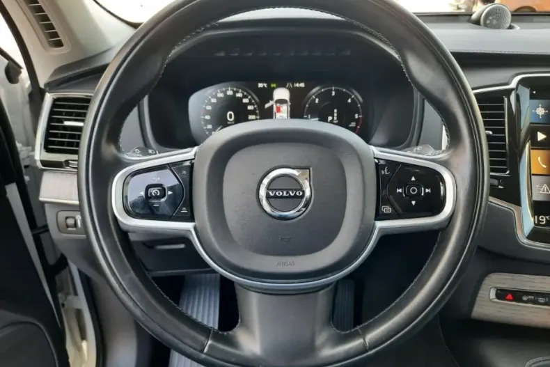 Volvo XC90 din 2021 cu 57.621 km - oferta VOL109847 - foto 18