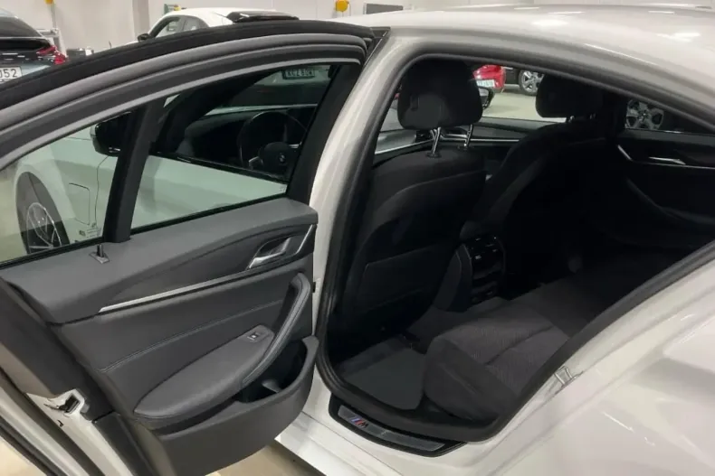 BMW 530 din 2021 cu 38.033 km - oferta BMW109856 - foto 9