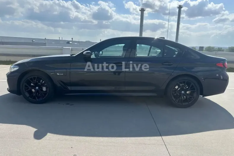 BMW 530 din 2022 cu 80.408 km - oferta BMW109860 - foto 2