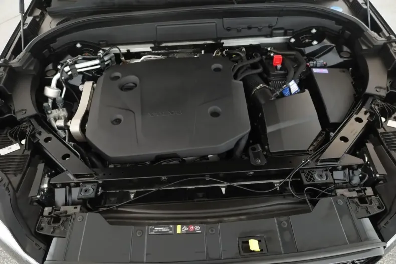 Volvo XC60 din 2023 cu 35.600 km - oferta VOL109872 - foto 23