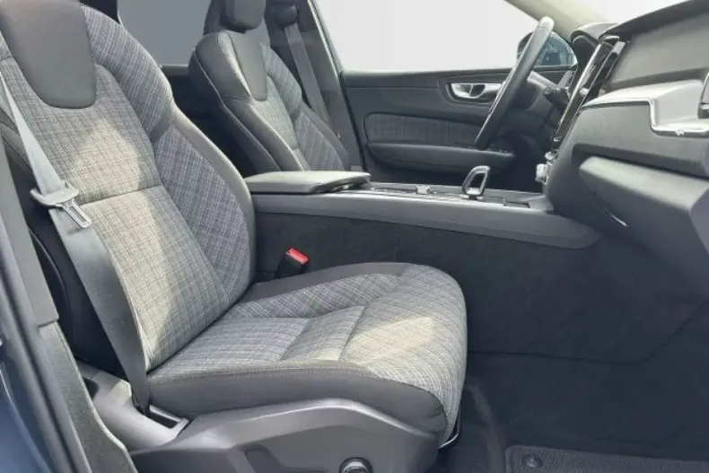 Volvo XC60 din 2023 cu 58.200 km - oferta VOL109873 - foto 11